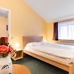 Augustine Hotel