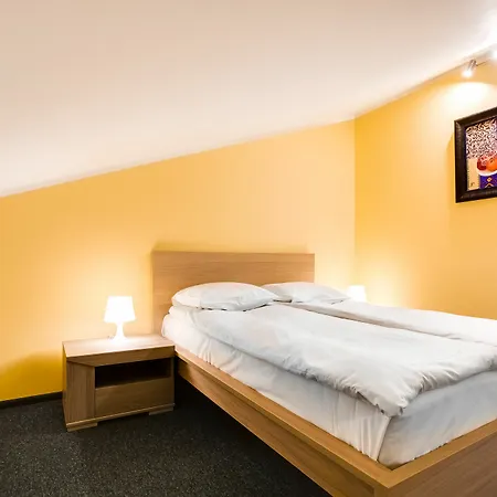 Hotell Augustine 3*